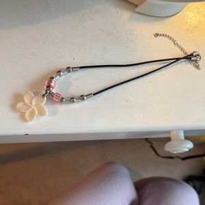 Hawaiian flower color changing necklace with Pink and Cream Accents